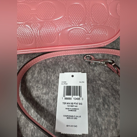 NWT Coach Teri Mini Crossbody Bag with Signature Leather Heart Charm CCZ29 pink - Picture 8 of 9
